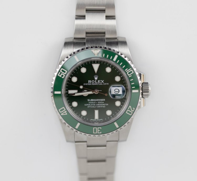 Rolex Submariner Date 2018 Submariner Date Hulk Stainless Steel 116610lv