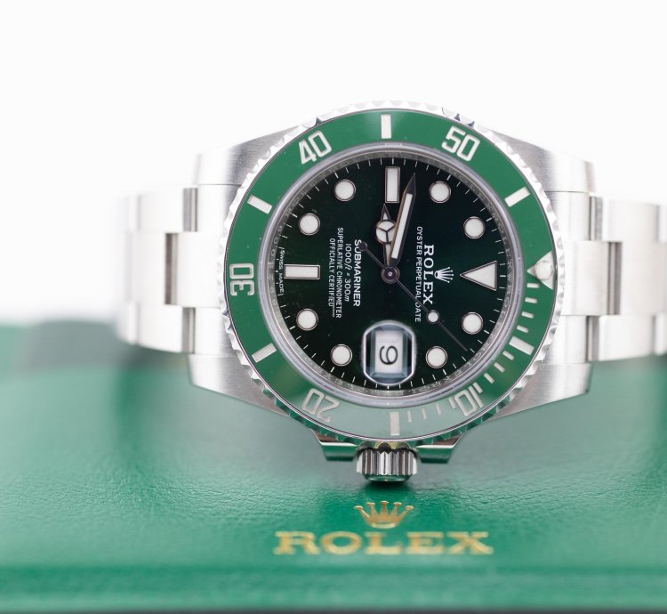 Rolex Submariner Date 2018 Submariner Date Hulk Stainless Steel 116610lv