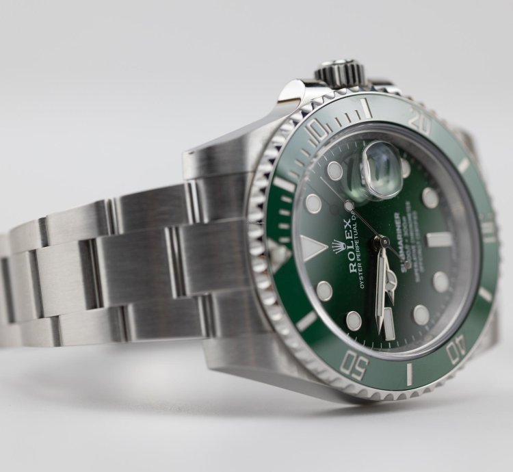 Rolex Submariner Date 2018 Submariner Date Hulk Stainless Steel 116610lv