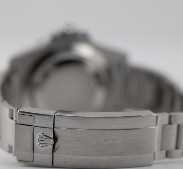 Rolex Submariner Date 2018 Submariner Date Hulk Stainless Steel 116610lv
