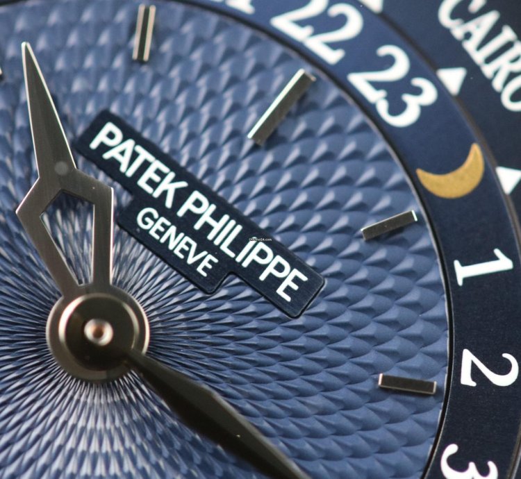Patek Philippe World Time Platin - Blue - Like New - German Papers - Fullset - 05 2023