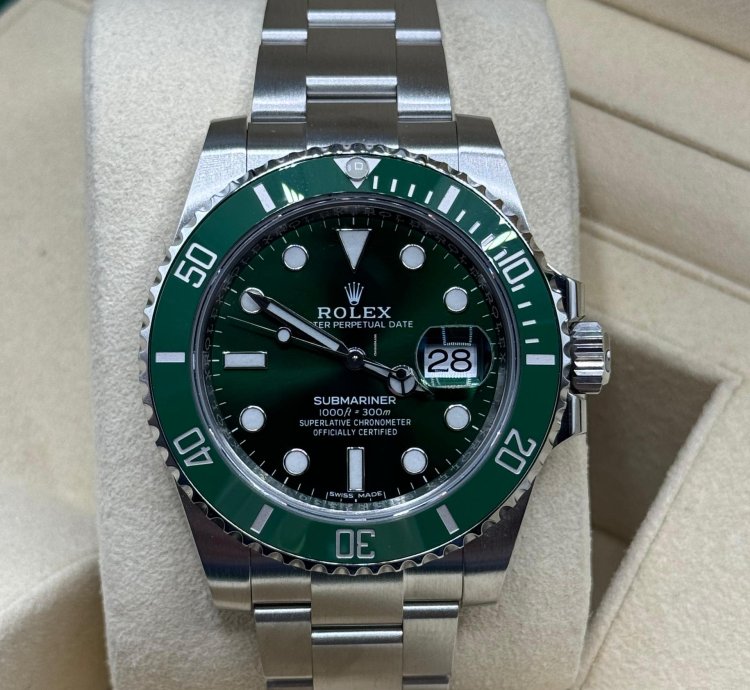 Rolex Submariner Date 2019 Submariner Hulk Discontinued Model Unworn 116610lv Box And Papers