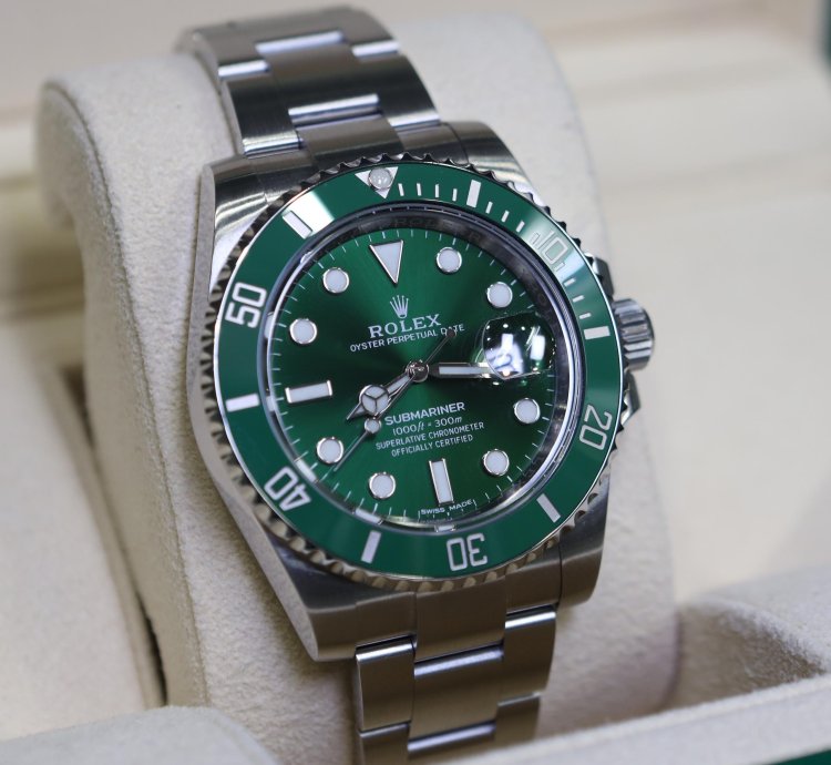 Rolex Submariner Date 2020 Submariner Date Hulk 116610lv Like New Complete Set