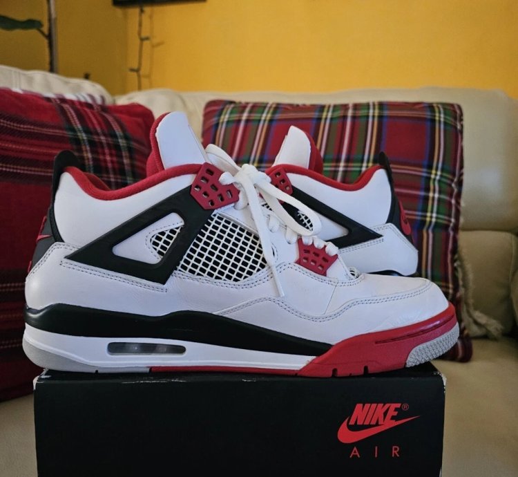 Jordan 4 Retro Fire Red 2020