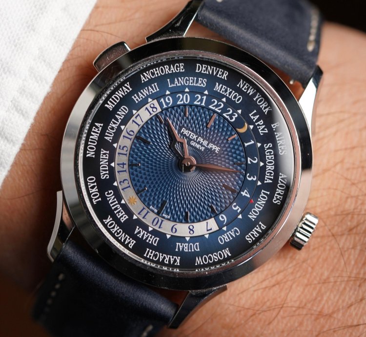 Patek Philippe World Time Reference 5230p-001 Unpolished Full Set