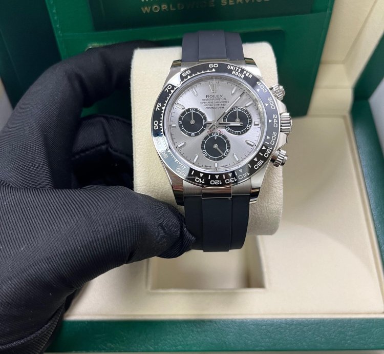 Rolex Daytona White Gold Cosmograph Daytona Silver And Black Index Dial - Oysterflex Strap 126519ln