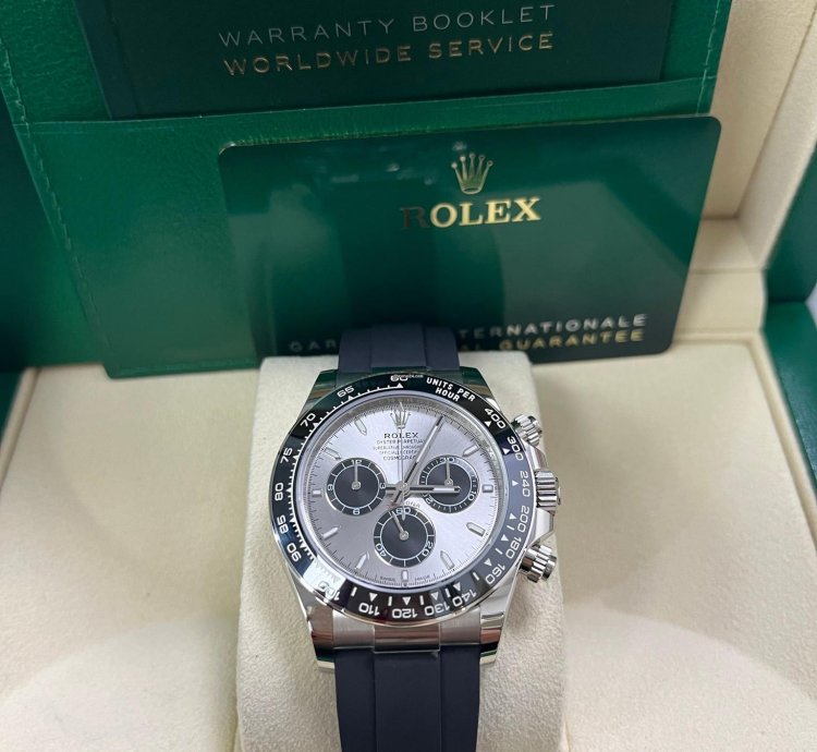 Rolex Daytona White Gold Cosmograph Daytona Silver And Black Index Dial - Oysterflex Strap 126519ln