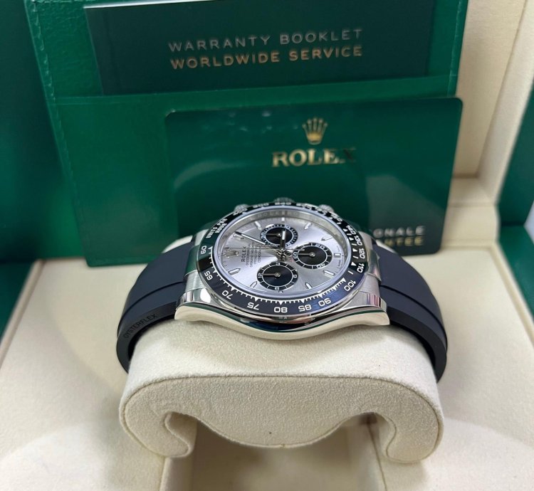 Rolex Daytona White Gold Cosmograph Daytona Silver And Black Index Dial - Oysterflex Strap 126519ln