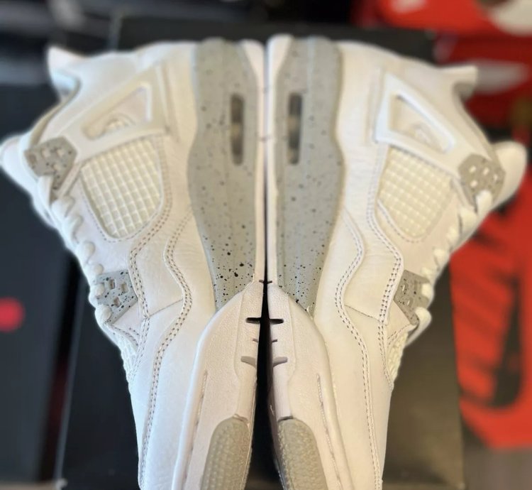 Jordan 4 Retro White Oreo 2021