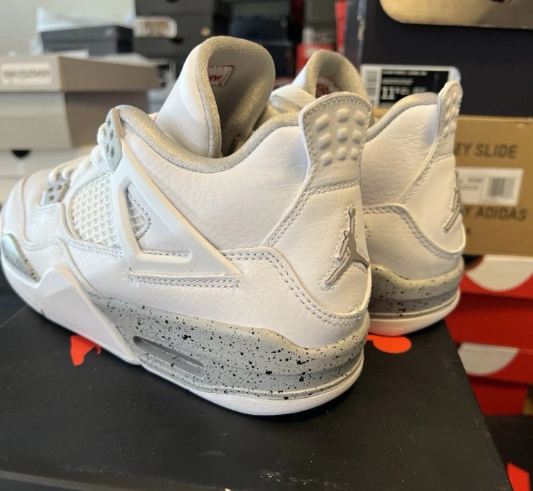 Jordan 4 Retro White Oreo 2021
