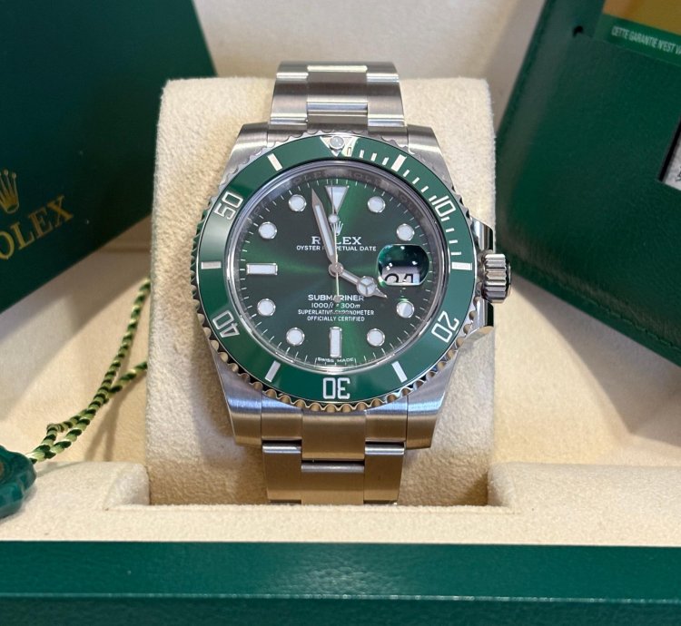 Rolex Submariner Date Hulk - 116610lv - 2019