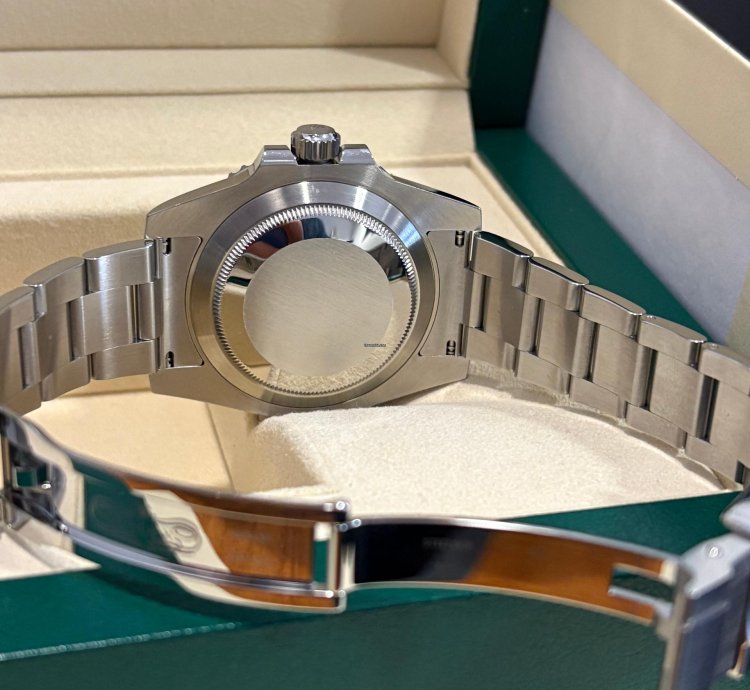 Rolex Submariner Date Hulk - 116610lv - 2019