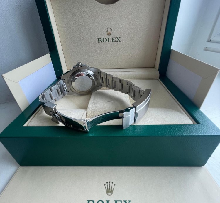 Rolex Submariner Date Hulk - 2018 - 116610lv