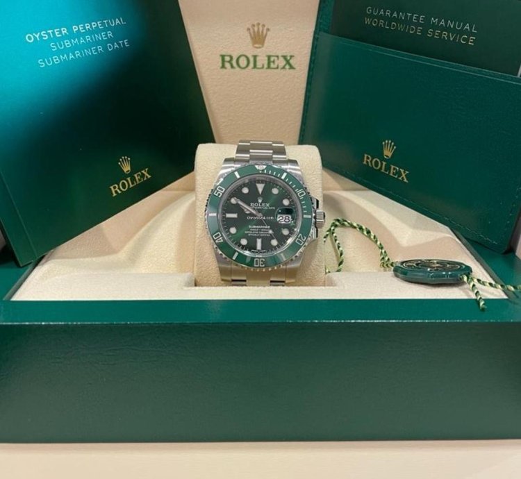 Rolex Submariner Date Hulk - 2020 - 116610lv New Card
