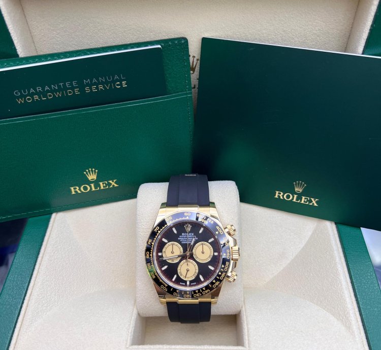 Rolex Daytona Yellow Gold Black And Champagne Dial Oysterflex Bracelet