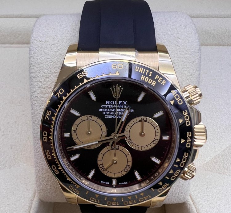 Rolex Daytona Yellow Gold Black And Champagne Dial Oysterflex Bracelet