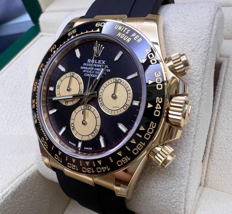 Rolex Daytona Yellow Gold Black And Champagne Dial Oysterflex Bracelet