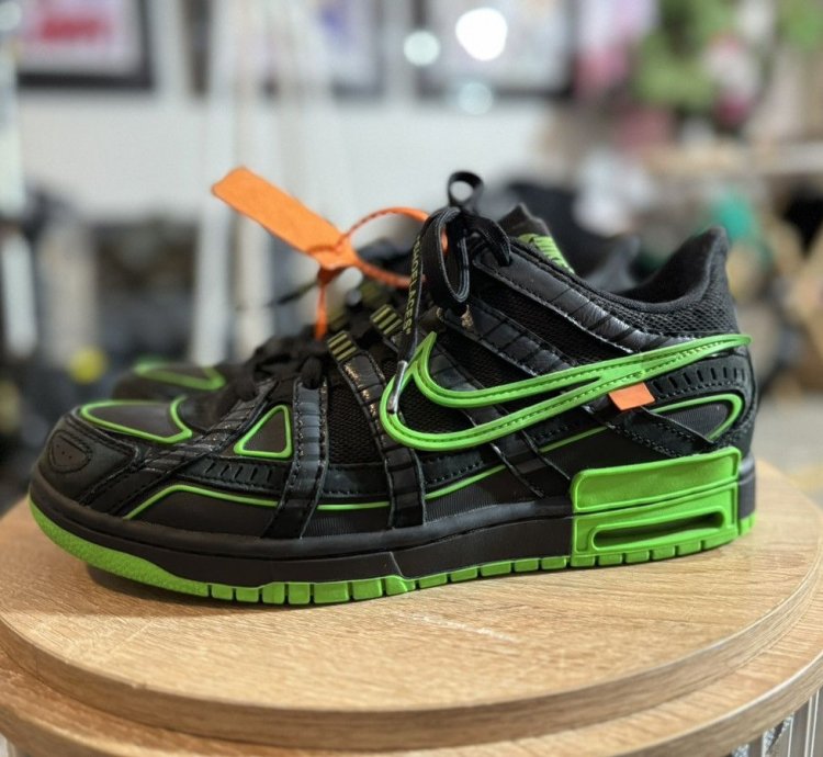 Nike Air Rubber Dunk