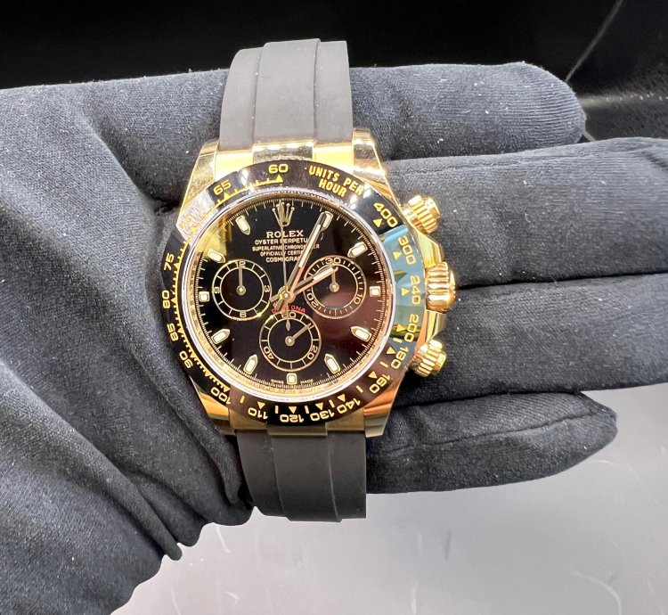Rolex Daytona Yellow Gold Black Dial Oysterflex