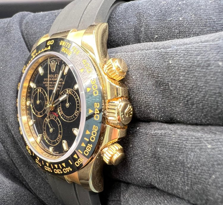 Rolex Daytona Yellow Gold Black Dial Oysterflex