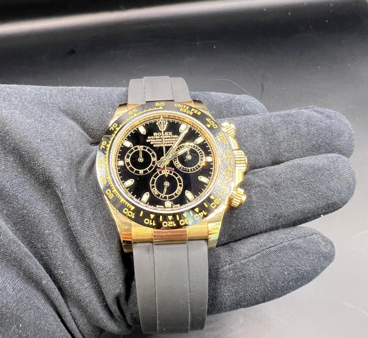 Rolex Daytona Yellow Gold Black Dial Oysterflex