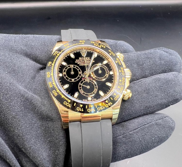 Rolex Daytona Yellow Gold Black Dial Oysterflex