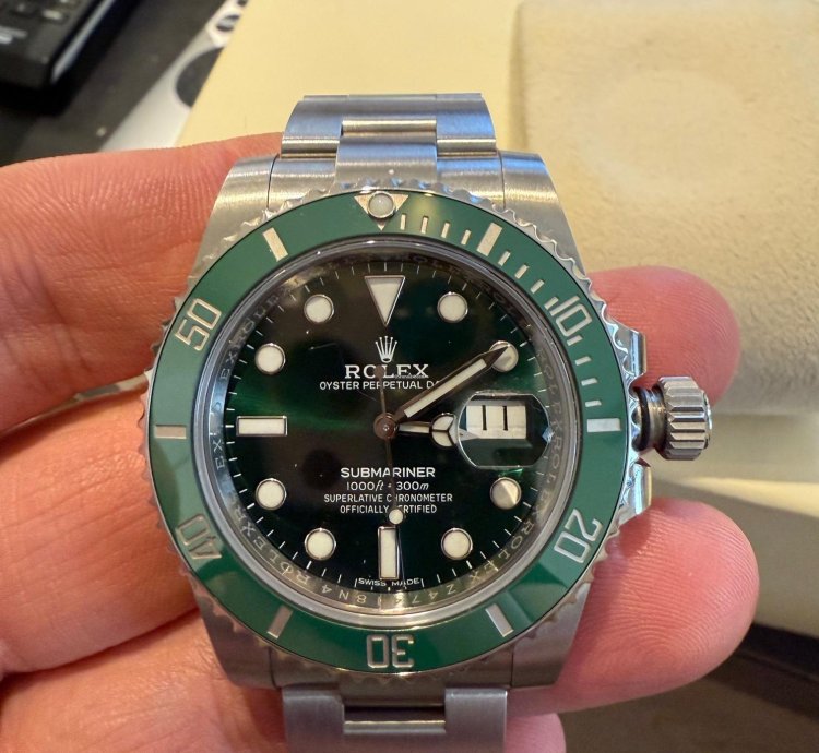 Rolex Submariner Date Hulk 2019 New Unworn Fullset 116610lv