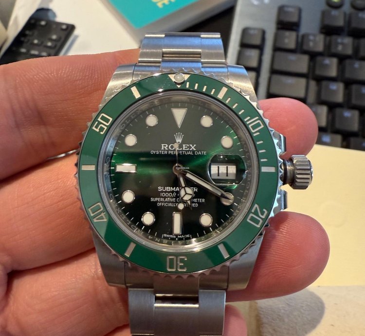Rolex Submariner Date Hulk 2019 New Unworn Fullset 116610lv