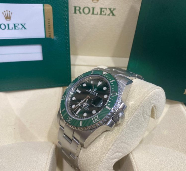 Rolex Submariner Date Hulk 2019 New Unworn Fullset 116610lv