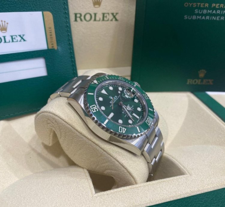 Rolex Submariner Date Hulk 2019 New Unworn Fullset 116610lv