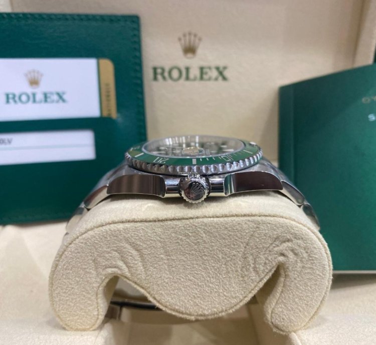 Rolex Submariner Date Hulk 2019 New Unworn Fullset 116610lv