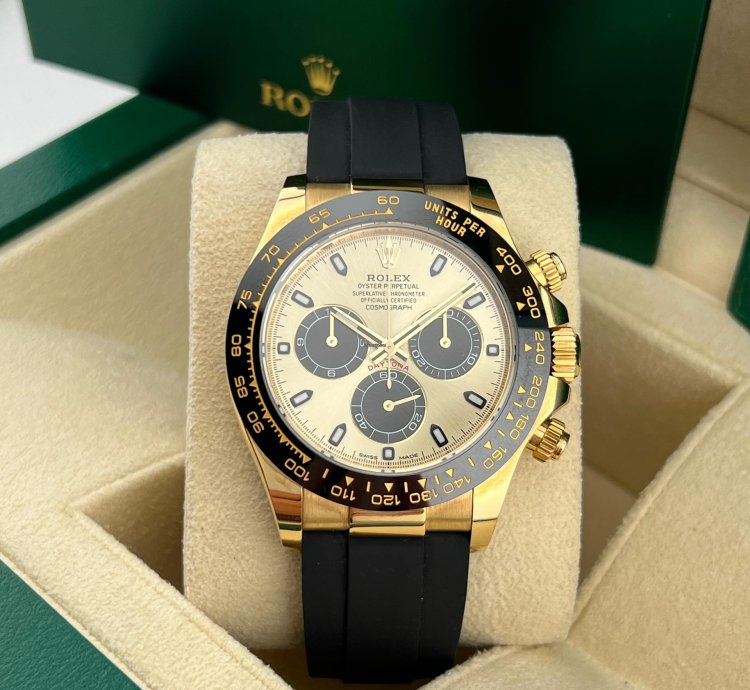 Rolex Daytona Yellow Gold Black Subdials