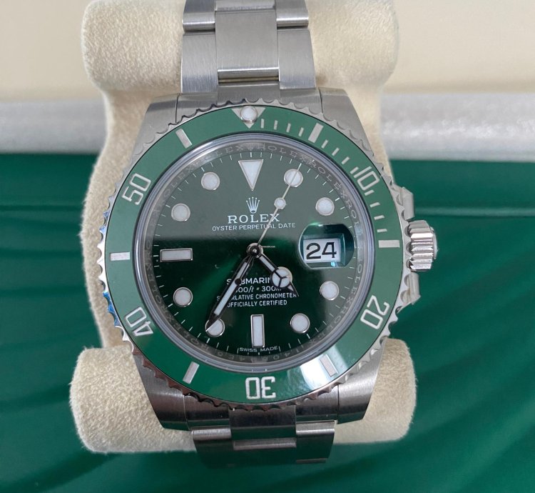 Rolex Submariner Date Hulk 2020 new Unworn Full Set