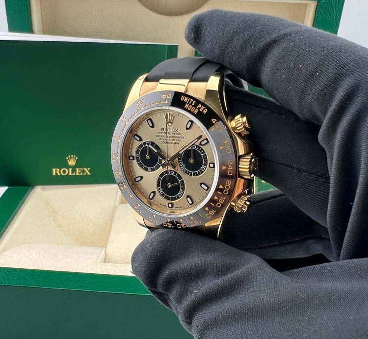 Rolex Daytona Yellow Gold Black Subdials