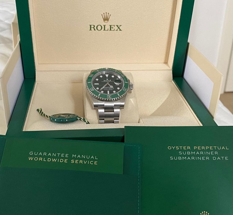Rolex Submariner Date Hulk 2020 new Unworn Full Set