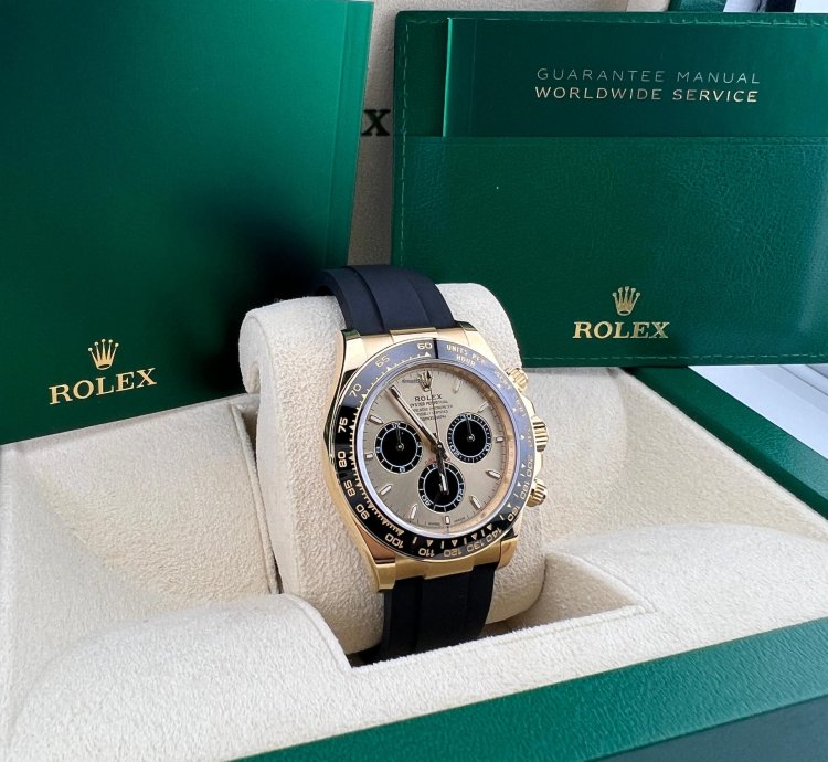 Rolex Daytona Yellow Gold Black Subdials
