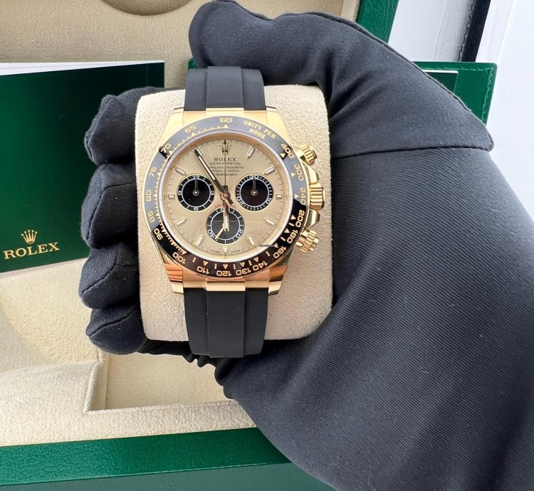 Rolex Daytona Yellow Gold Black Subdials