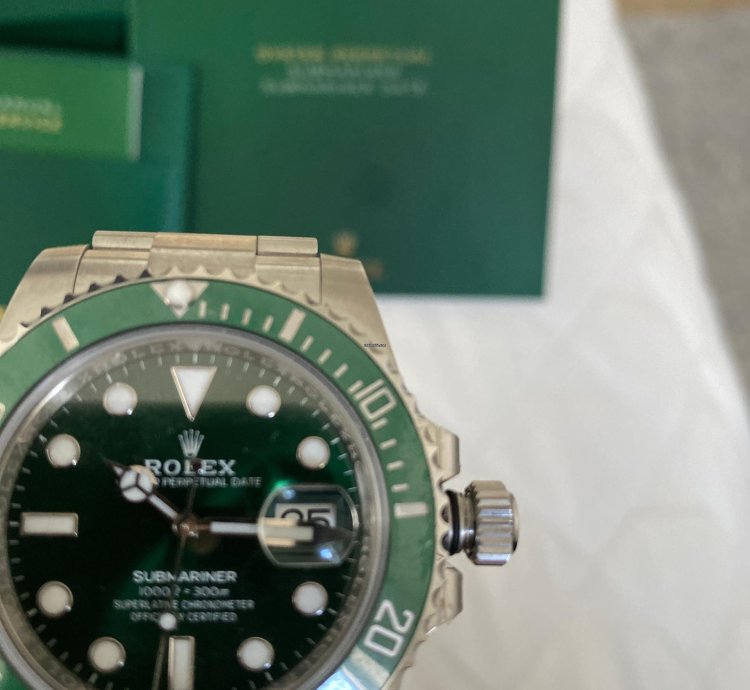Rolex Submariner Date Hulk 2020 new Unworn Full Set