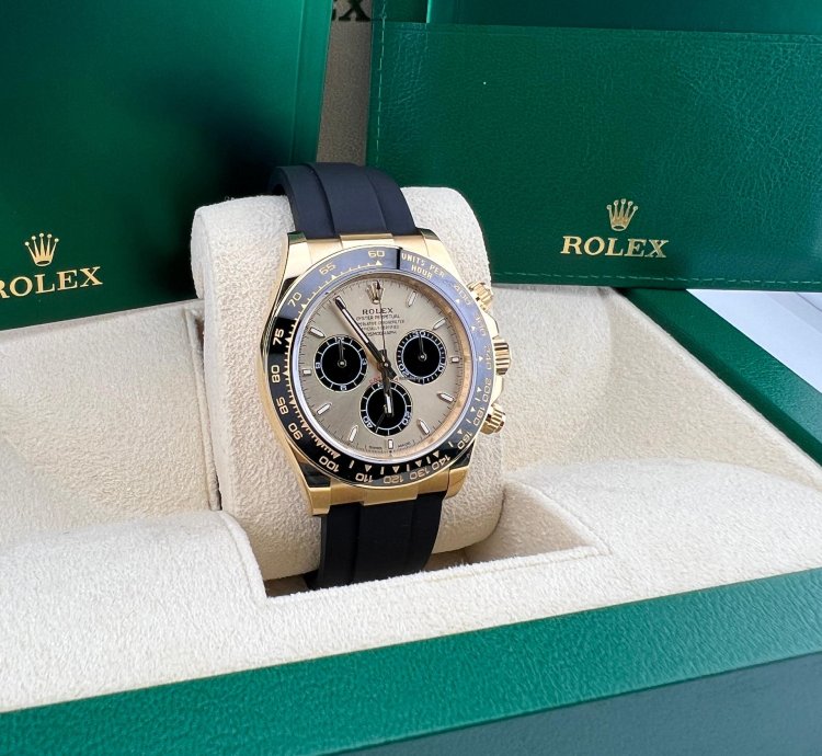 Rolex Daytona Yellow Gold Black Subdials