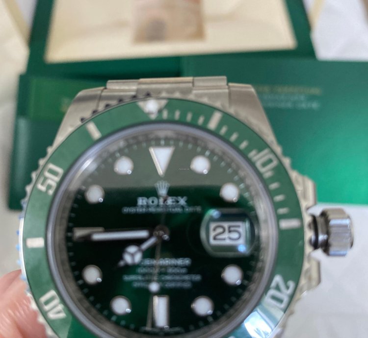 Rolex Submariner Date Hulk 2020 new Unworn Full Set