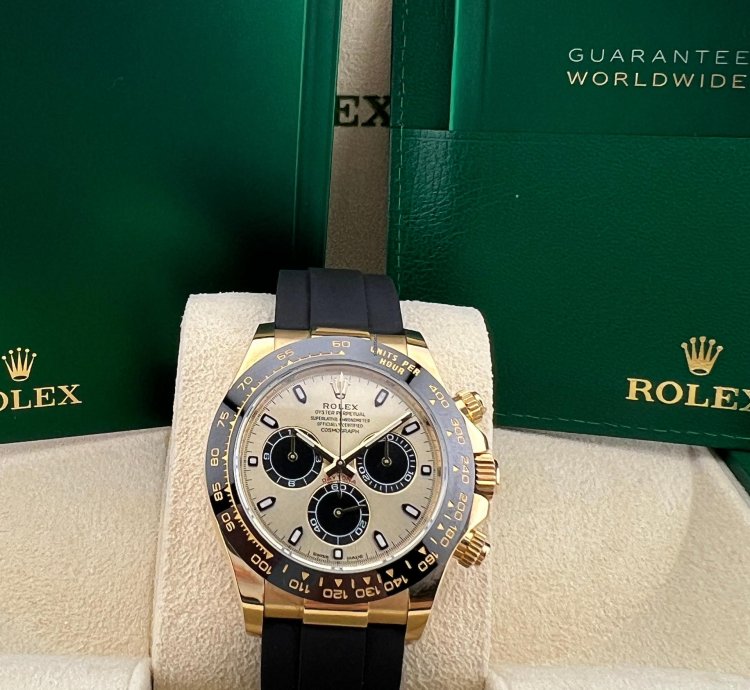 Rolex Daytona Yellow Gold Black Subdials