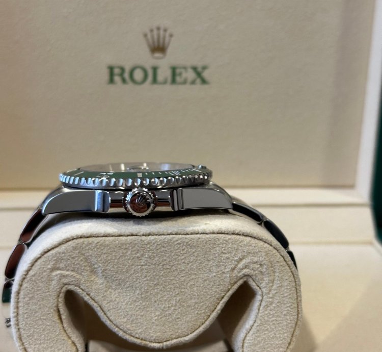 Rolex Submariner Date Hulk 2020 New Card 116610lv
