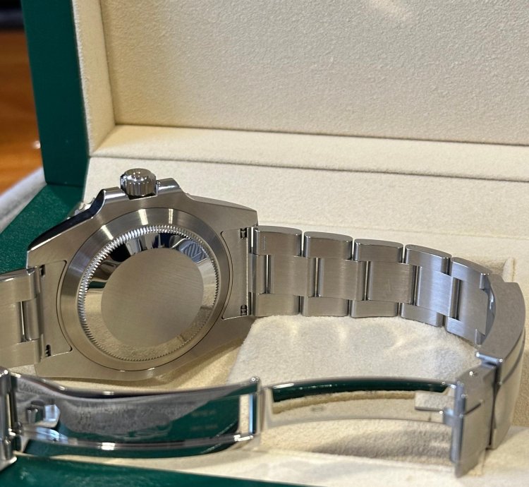 Rolex Submariner Date Hulk 2020 New Card 116610lv
