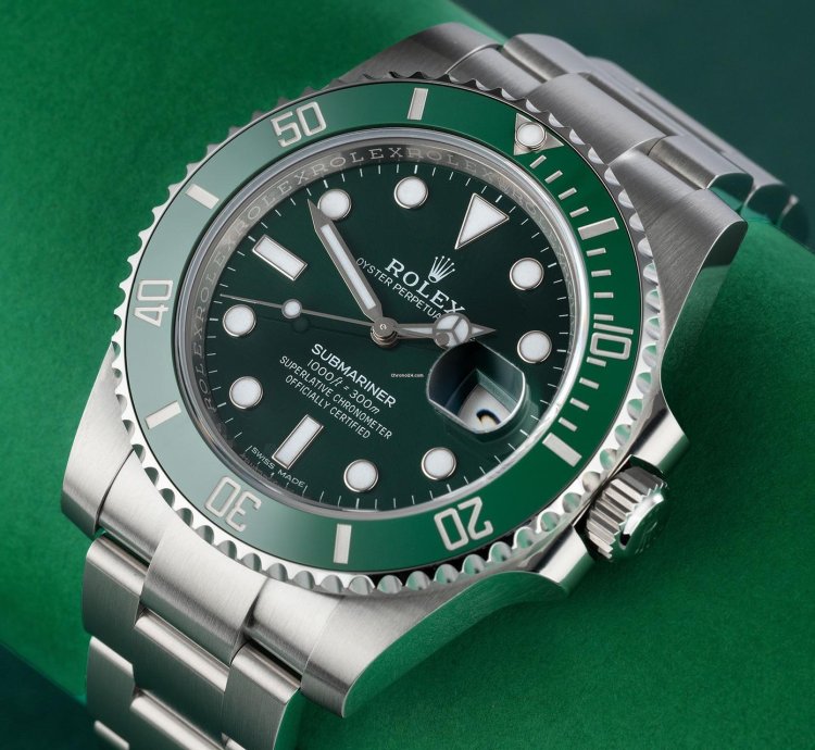 Rolex Submariner Date Hulk Full Set