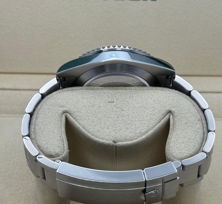 Rolex Submariner Date Hulk New Style Card
