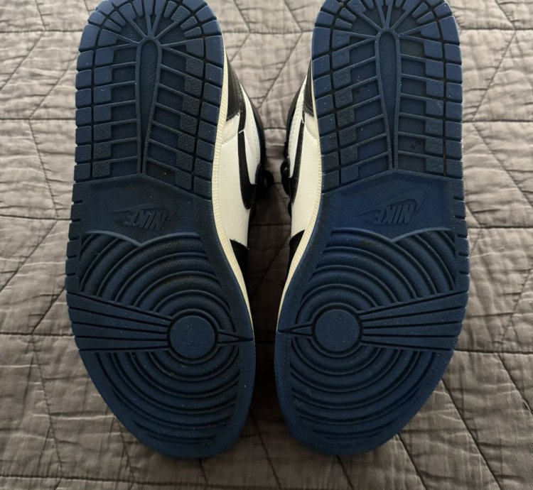 Jordan 1 Retro High Royal Toe