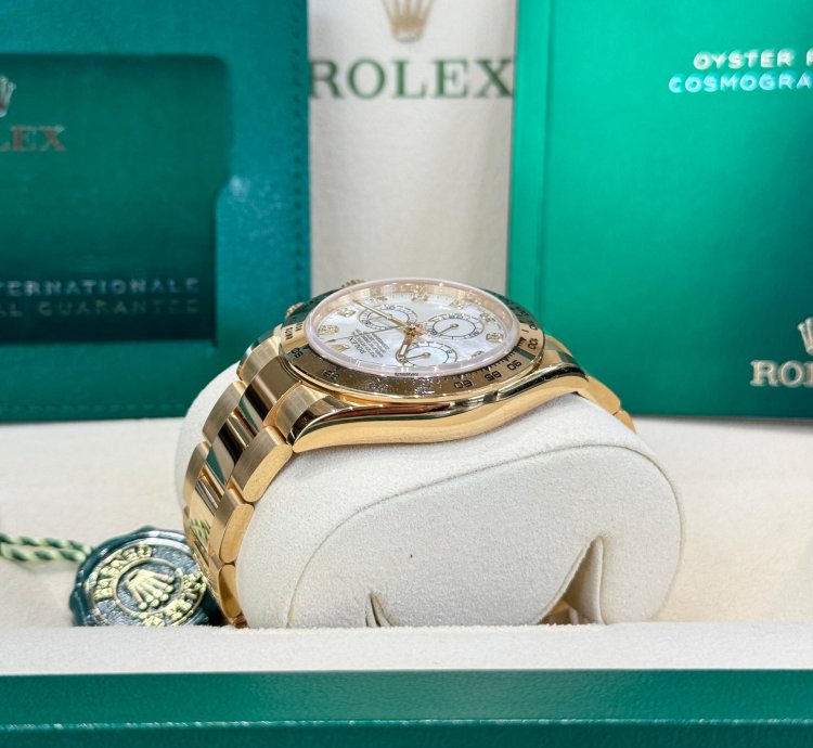 Rolex Daytona Yellow Gold Mother Of Pearl Diamond Dial 2021