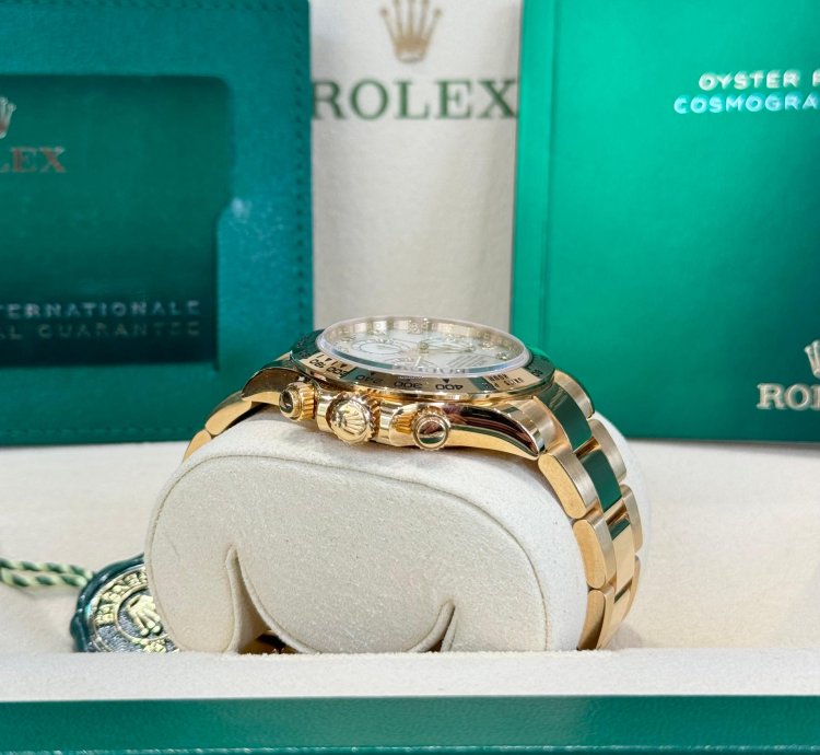 Rolex Daytona Yellow Gold Mother Of Pearl Diamond Dial 2021