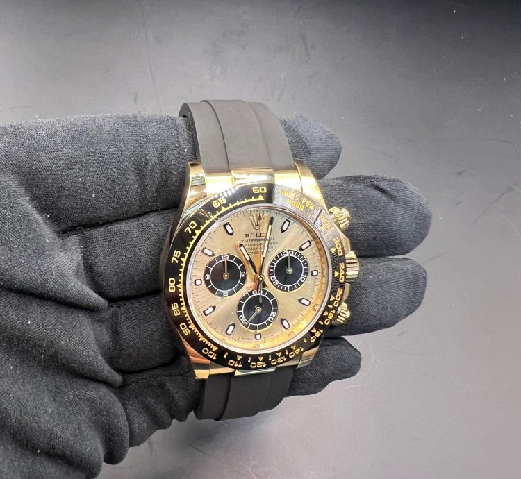 Rolex Daytona Yellow Gold Oysterflex