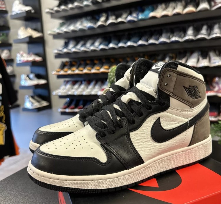 Jordan 1 Retro High Dark Mocha
